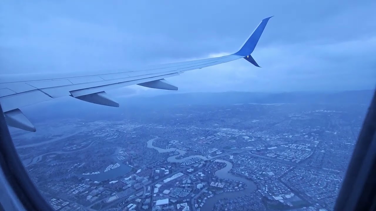 United Airlines - San Francisco to Los Angeles - Takeoff
