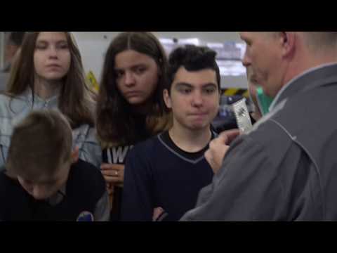 Экскурсия для школьников Колпинского района по производству компании 