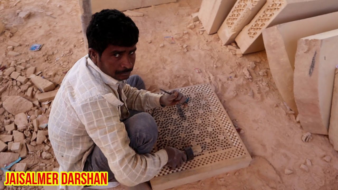 Our Golden City Art of yellow stone | शहर की स्थापत्य शैली में हाथ का काम एक परिभाषित तत्व है।