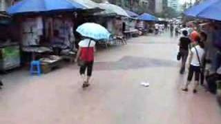 20070905小贝.传球雨伞03.wmv