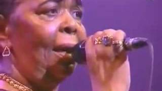 Video thumbnail of "Cesaria Evora "Besame Mucho" (Consuelo Vélasquez)"