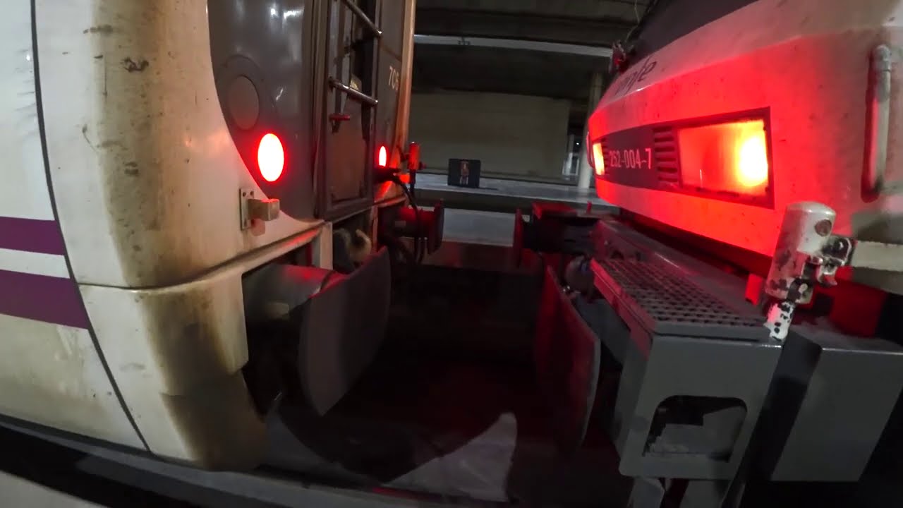 TREN HOTEL TALGO 7 RENFE 932   BARCELONA  GIJON  2011  P3 ZARAGOZA LOGROÑO 4k