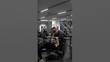 *Almost died on bench* New Bench PR! #jacksfit