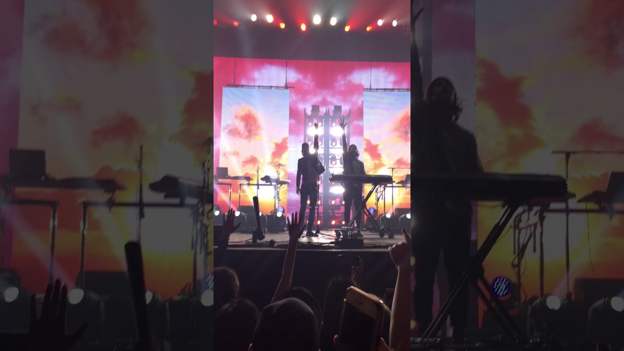 Porteon- Shelter Acoustic Live at the Shrine Auditorium 11/27