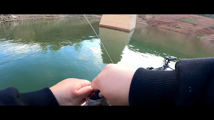Lake McClure Bass Fishing.. (short gopro edit)