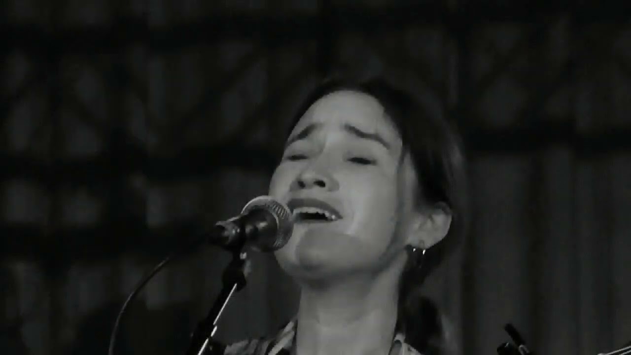 REINA del CID & TONI LINDGREN (for fans only) deel 2 REINA (Elle Cordova)