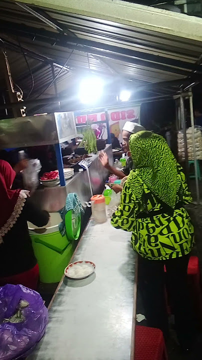 Warung Makan Lalapan Sidomulyo Banjarmasin 📍#shortvideo #warungmakan #lalapan #banjarmasinbanget