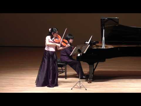 Toru Takemitsu : A bird came down the walk