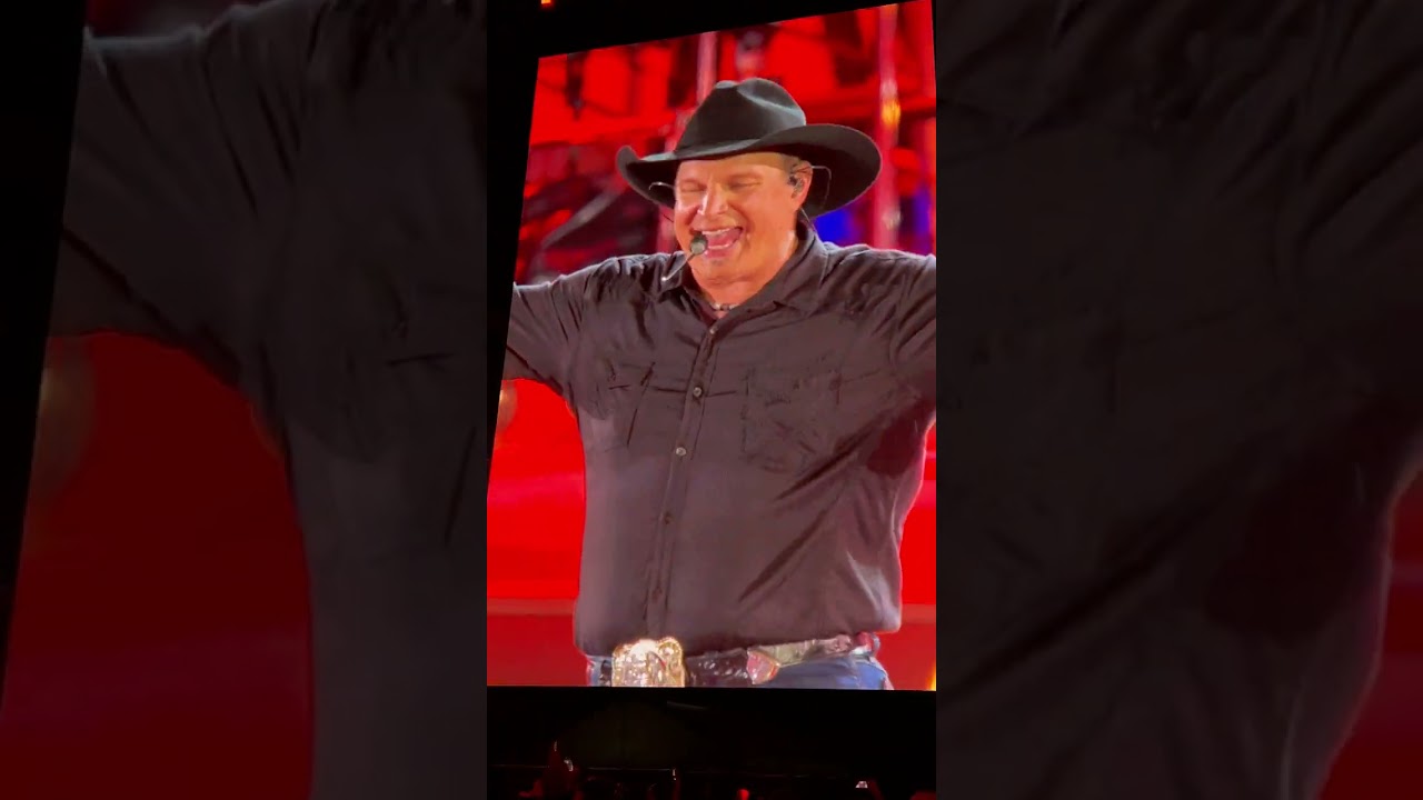 Garth Brooks Queen Medley - Croke Park