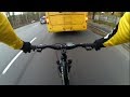Как ездить на велосипеде без ветра!  -  за транспортом