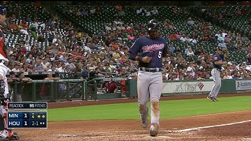 MIN@HOU: Escobar scores on throwing error by Peacock