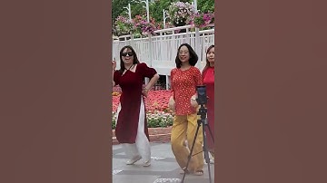 Vũ Điệu Mừng Xuân 2033 Trên Đường Hoa Nguyễn Huệ