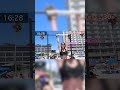 もしこの鉄棒にぶら下がれたら一万円