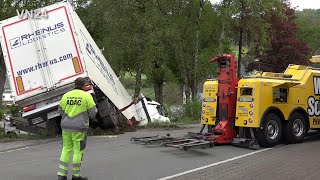 04.05.2020  VN24  difficult recovery of a semitrailer truck after sliding downhill