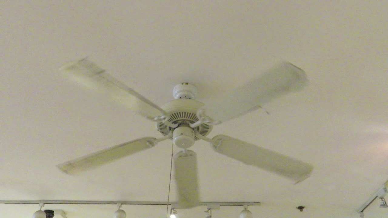 52 Westinghouse Contractor S Choice Ceiling Fan Youtube