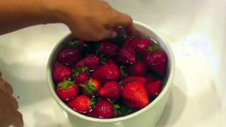 How To: Washing Fruits and Vegetables to Remove Pesticides - aSimplySimpleLife