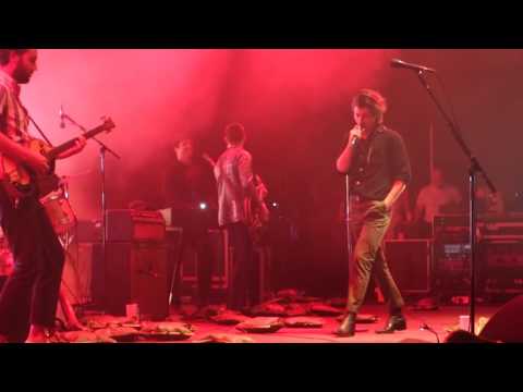 The Last Shadow Puppets - Sweet Dreams, TN (live@Fourvière, Lyon)