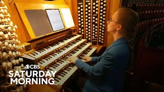 Organist wows followers with midnight performances