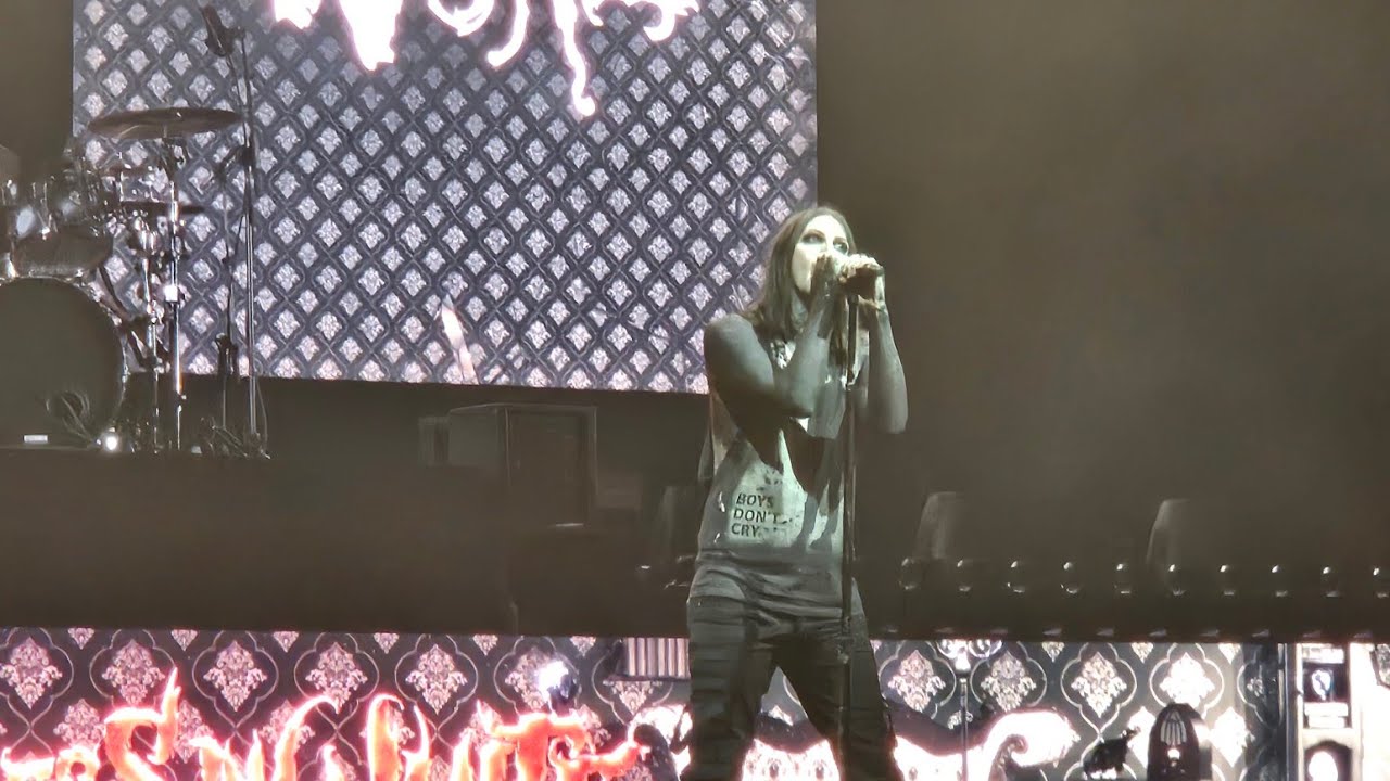 Motionless In White LIVE 2026 🔥 Wild Crowd & Surfing (Full Show Clips)