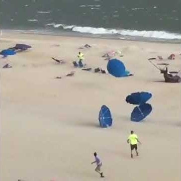 Attack of the Umbrellas - Run Vine