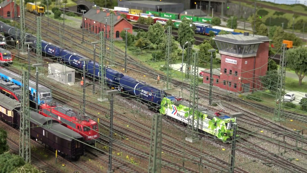 Smartron Rheincargo + BR 101PIKO + BR 151 Roco+BR232 ESU  in HO anlage.