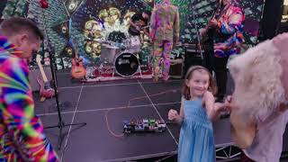 Making Music Videos on a Virtual Set