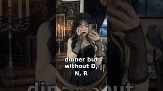 Feeling that nocturnal energy #gothgirl #altgirl #darkfashion #gothaesthetic