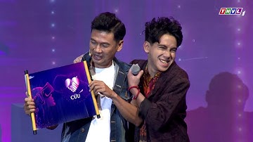 Tiết Cương tự tin lên sân khấu hát thay đấu sĩ