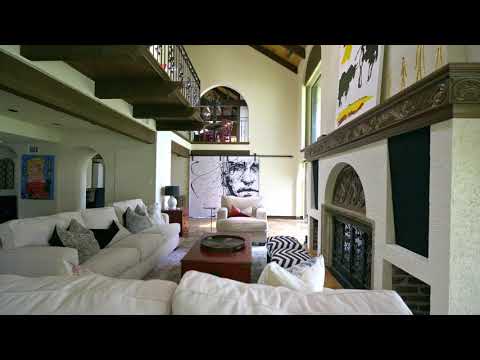 217 NW Locust St, Lee's Summit, MO home video tour