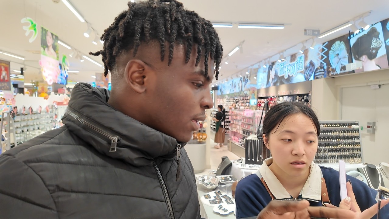MY ENCOUNTER  AT A PLAZA IN CHINA ,LADY SUPRISED I SPOKE FLUENT CHINESE