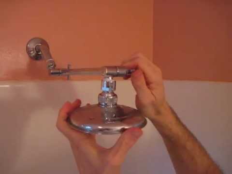 オーバーヘッドシャワーヘッドのワッシャーを交換する方法