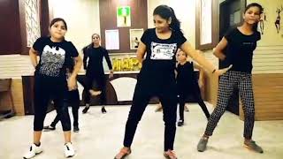 Video thumbnail of "LOVE YOU ZINDAGI DANCE VIDEO ( KIDS SPECIAL ) - CHOREOGRAPHY - NEETU DANCE CLASSES"