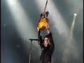 BILLIE JOE ARMSTRONG SMASHING / THROWING GUITARS ( GUITAR SMASH COMPILATION GREEN DAY )