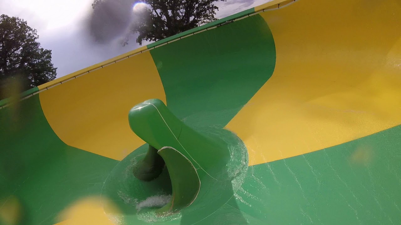 Aqua Park Arsenal Orăștie: Topoganul ”Space Hole”, Iulie 2018.