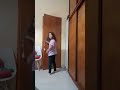 cómo abren la puerta los zurdo