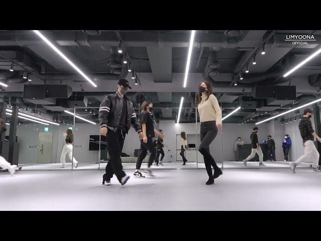 YOONA & Junho - 'Señorita' dance practice video class=