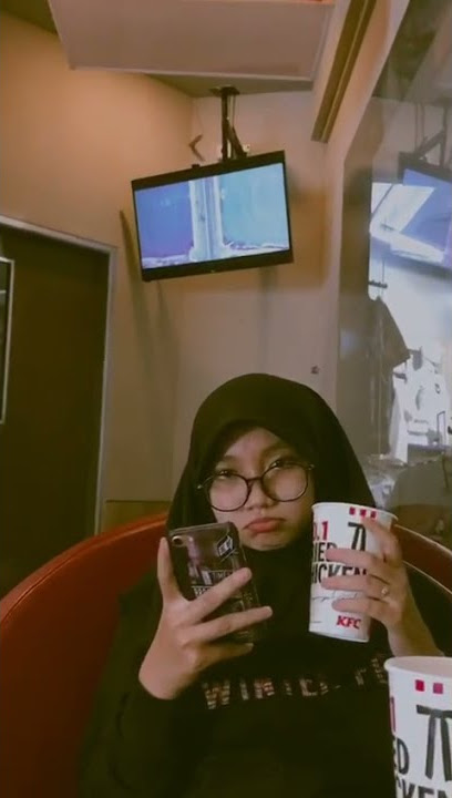 Video Mentahan Bahan Halu. Nongkrong sama cewek cantik. STORY HALU