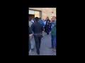 فيديو يظهر عمليات نقل المصابين بحادثة تسرب الغاز السام في ميناء العقبة فيديو يظهر عمليات نقل المصابين بحادثة تسرب الغاز السام في ميناء العقبة