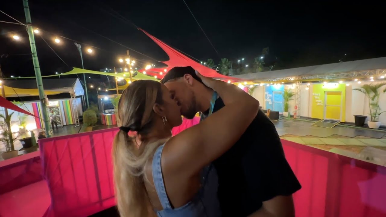 JON PEGA VALESCA POPOZUDA AO VIVO NA FAROFA DA GKAY #jonvlogs #farofadagkay