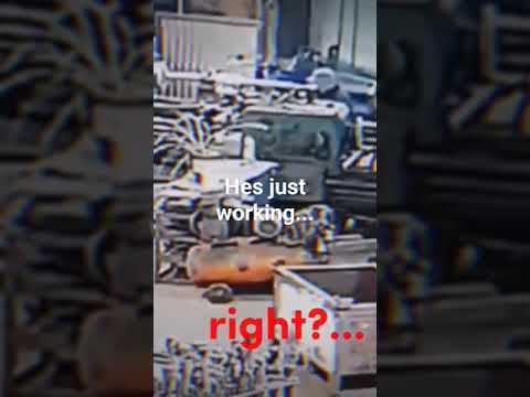 #lathemachine #incident man died on the lathe machine and we still know him..