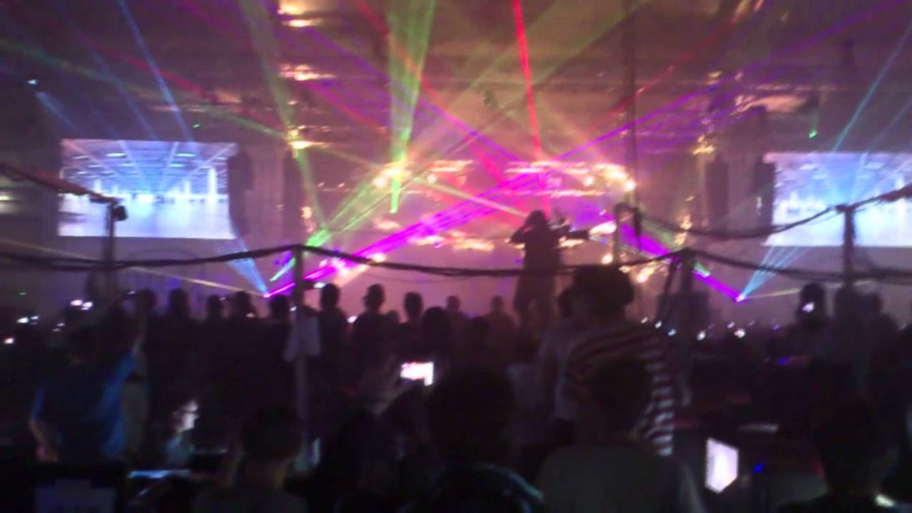 DHW11: Opening Ceremony & Hardstyle Night!