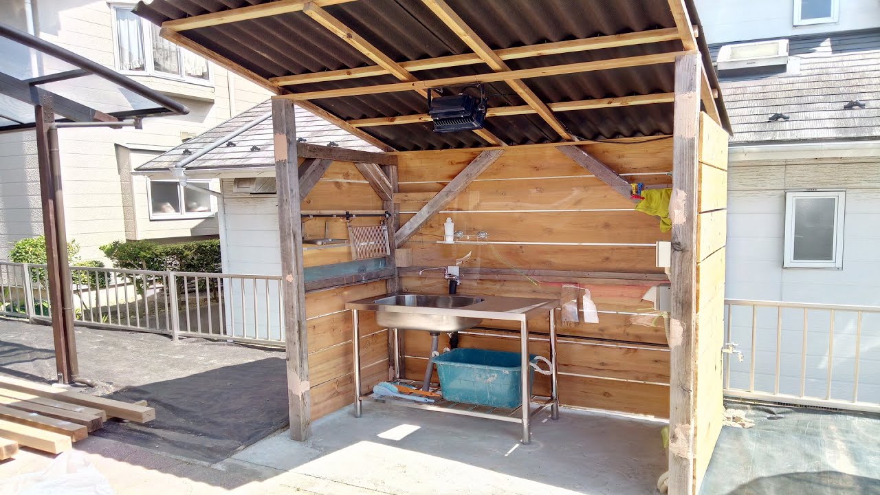屋外キッチンにオンデュリンで屋根を葺く Youtube 屋外キッチンにオンデュリンで屋根を葺く Youtube