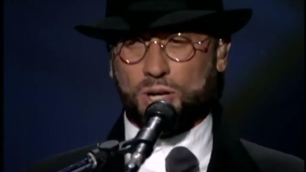 Maurice Gibb and The Bee Gees - Closer Than Close Live!| - YouTube