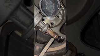 Repairing The Holden VK Commodore 5.0 Litre