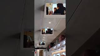 Cuando Vas En Tren, A 300 Kmh Y En La Publicidad Aparece Tu Hijo Que Siempre Quizo Ser Actor