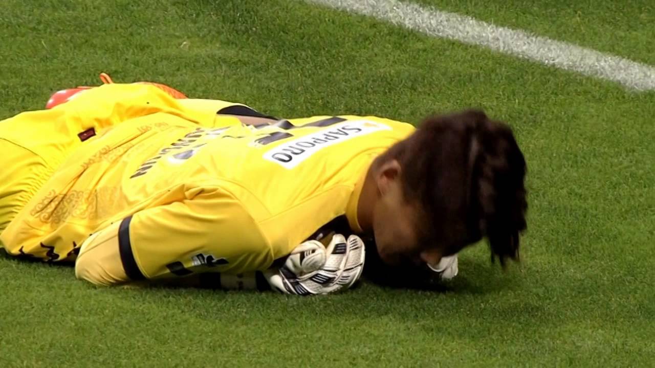 Terrible howler from Sapporo keeper proves costly
