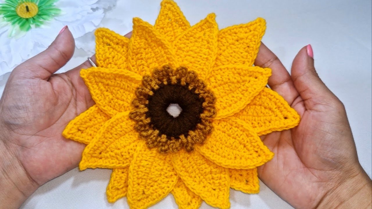 Como Hacer una FLOR DE GIRASOL a Crochet/Girasoles para  Centros de Mesa