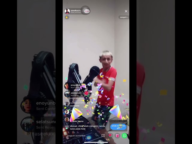 omo kucrut engkol parjamban live di tiktok #shorts class=