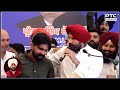 Charanjit Channi ਸਮਰਥਕ ਨੂੰ Raja Warring ਨੇ ਸਟੇਜ  'ਤੇ ਸੱਦ, ਚੰਨੀ ਨੂੰ ਲਗਾ ਲਿਆ ਫੋਨ | Punjabi News