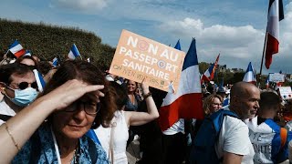 Pass sanitaire et obligation vaccinale : rassemblements de protestation en France et en Estonie